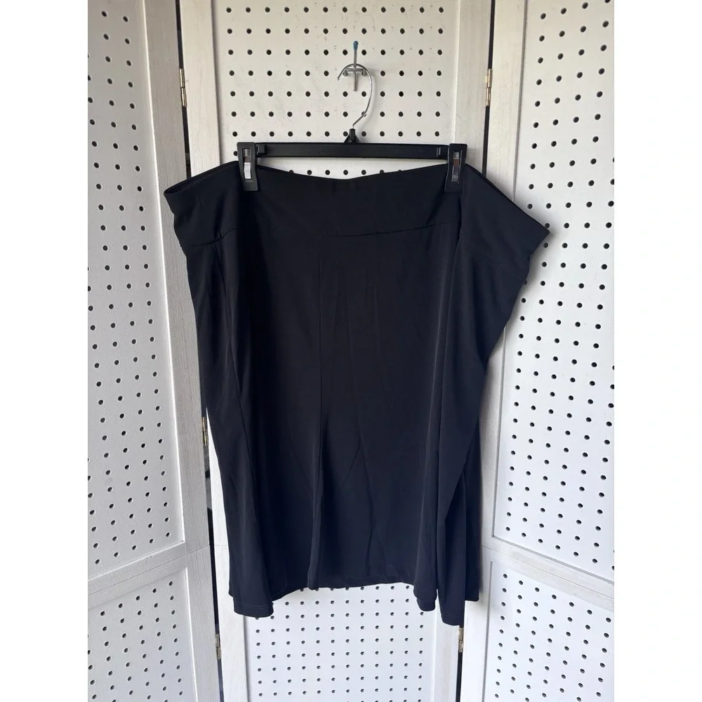 Lane Bryant Women's 22/24 Black Pull On Knee Skirt Flowy‎ Poly Spandex